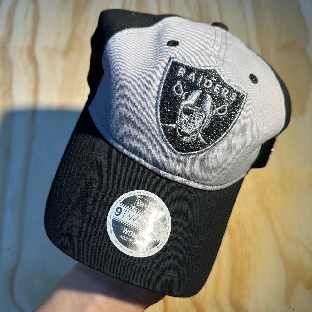 New Era Las Vegas Raiders Women 9TWENTY Adjustable Hat Black Gray Glitter Logo